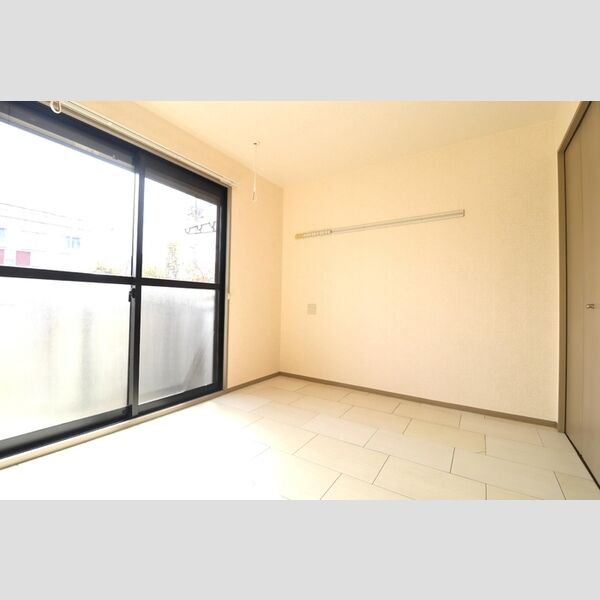 イーストハウス102号室 居室