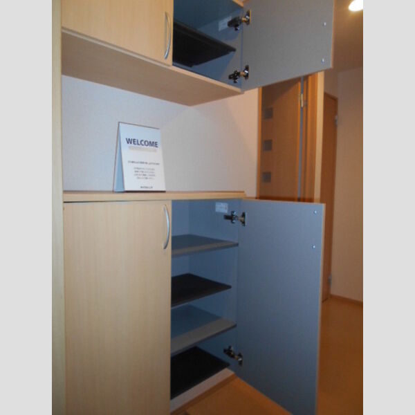 ルシェリア102号室 シューズボックス