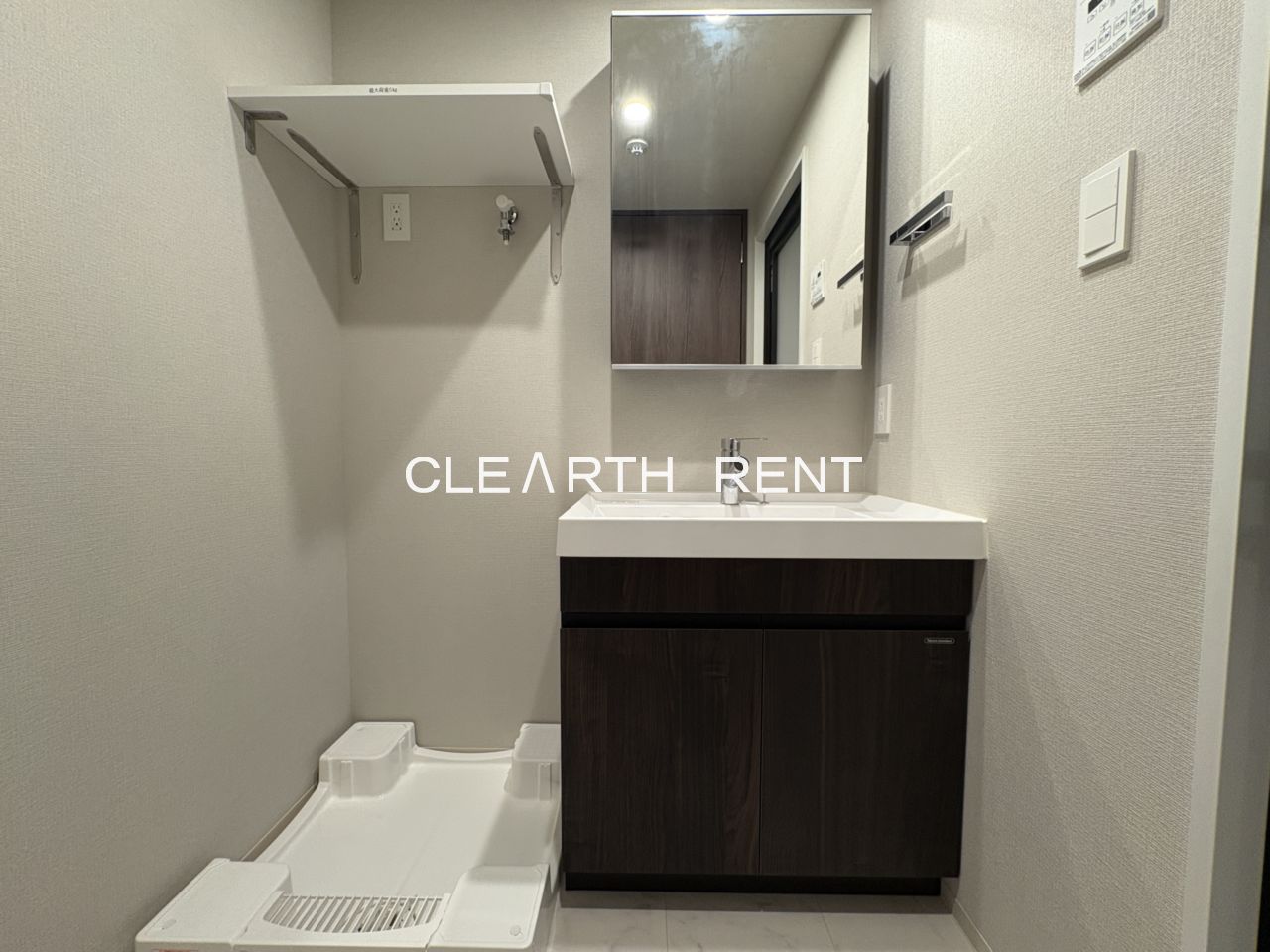 コンシェリア目黒本町 ＴＨＥ ＲＥＳＩＤＥＮＣＥ3階 スタイリッシュな独立洗面化粧台/鏡裏収納あり