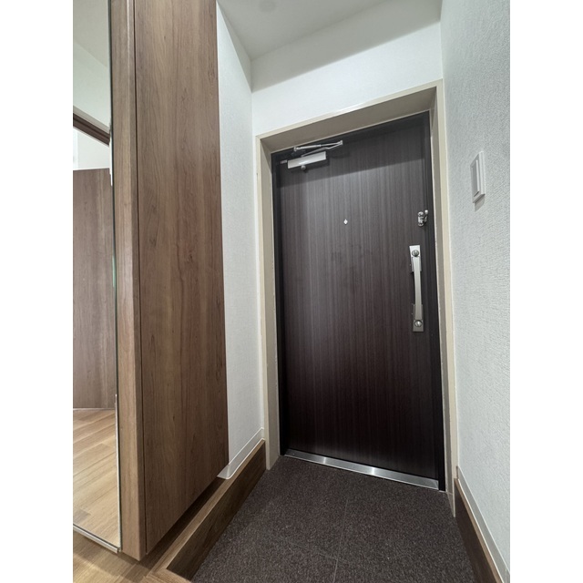 クレベール西新宿 玄関