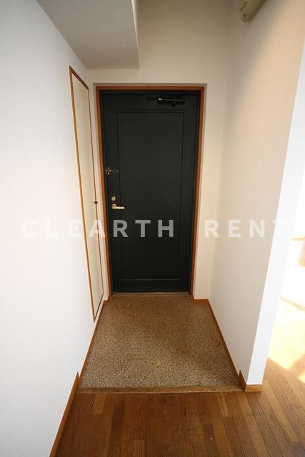 マージュ市谷柳町 玄関