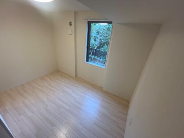 メゾン・ソラリス 洋室