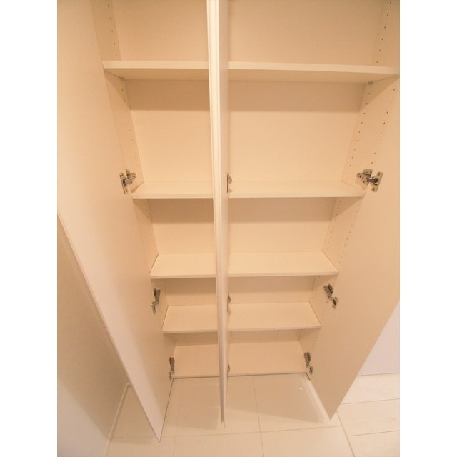 ラクレイス横濱関内0901号室 内観