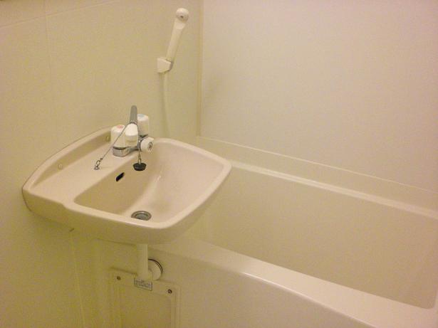 レオパレスアドミラブールワタル お風呂