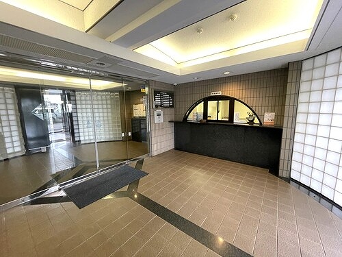 ライオンズマンション川越南古谷7階 管理人室前
