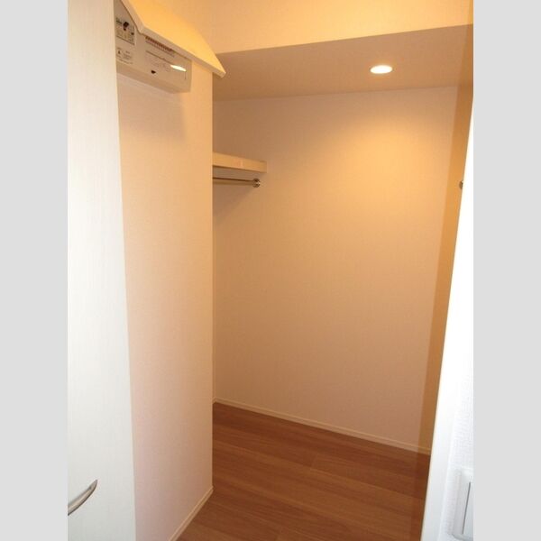 Nanaichi FioreB 102号室 ウォークインクローゼット