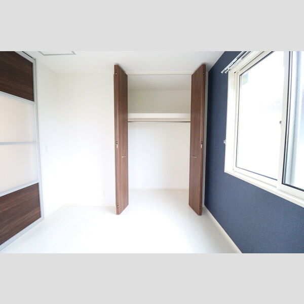 プレミール西千葉202号室 クローゼット