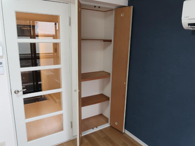 レイクトップ鶴川2階 収納