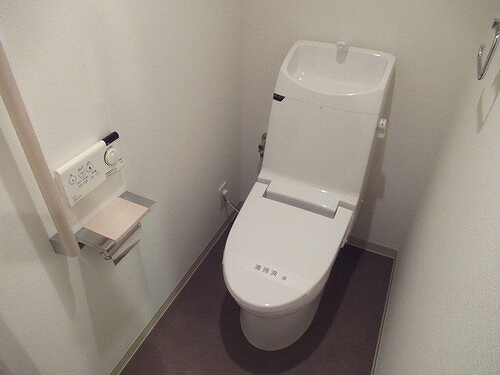 ライオンズ川越グランフォート 洗浄便座付きトイレ