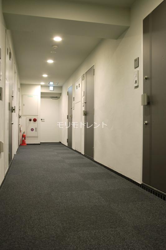 カスタリア雪谷5階 内廊下設計