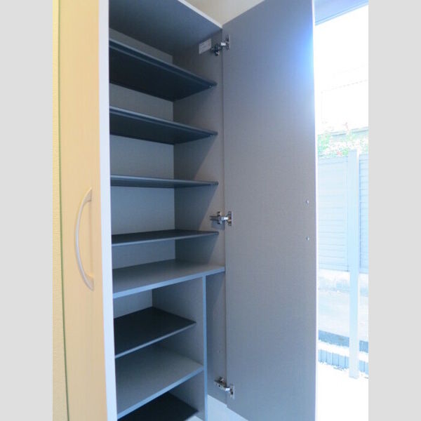 ウィット八柱101号室 玄関シューズボックス