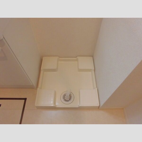 ジュ・マルティⅢ102号室 室内洗濯機置場