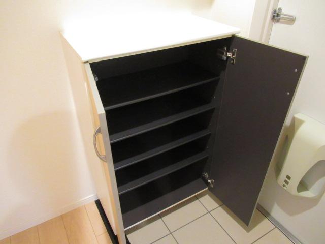 CASA　RIVIERA（カーサ　リヴィエラ） シューズＢＯＸ