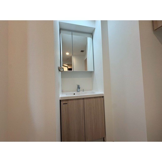 プレール・ドゥーク横濱子安402号室 内観