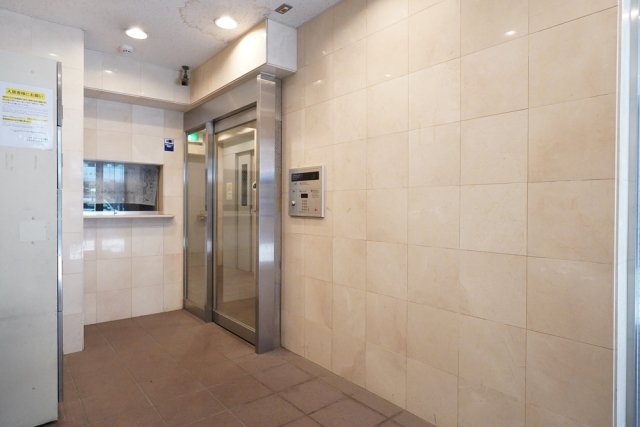 スカイコート池袋東口3階 エントランス