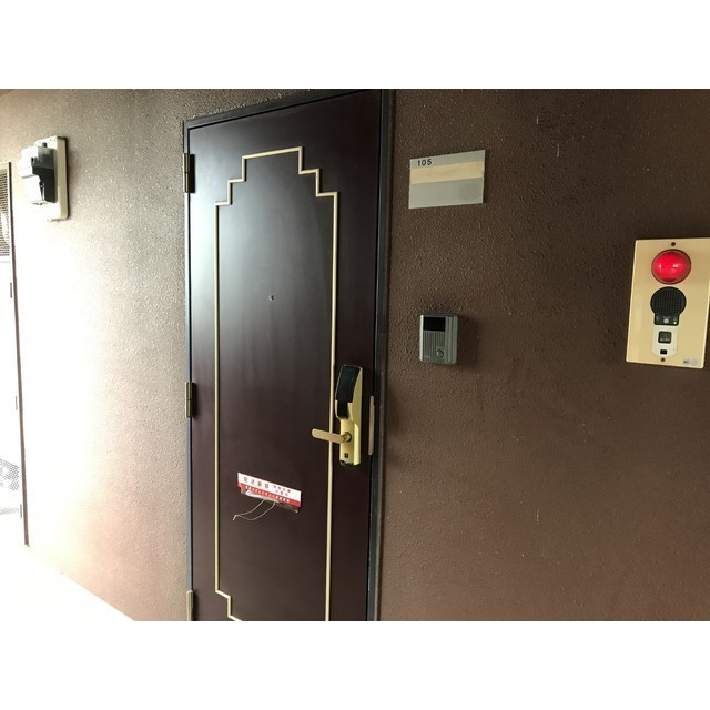 リュミエールⅠ105号室 玄関