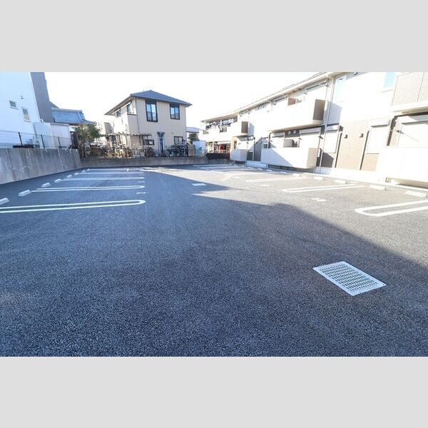 リッチモンブラン 駐車場