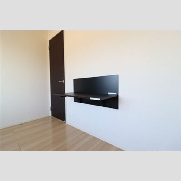 ストラール　C201号室 ワークデスク