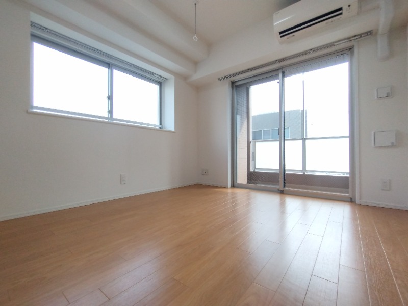 クレイシア新大塚 リビング