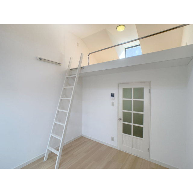 アマリリス205号室 内観