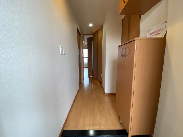 パイン・フィールド　 廊下