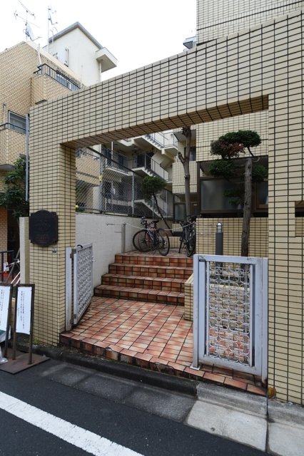 メゾン・ド・エテール1階 エントランス