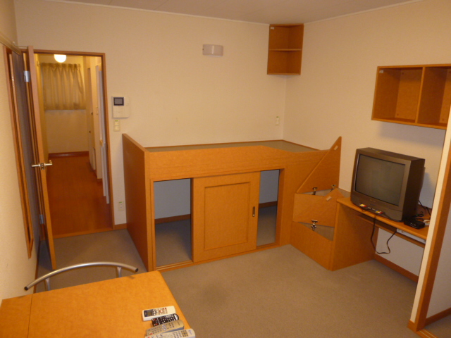 レオパレスアネックス210号室 寝室