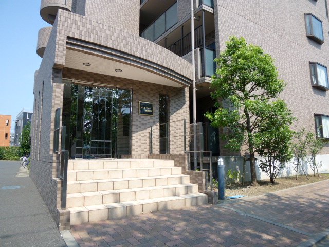 ブールヴァル鹿島田Ａ エントランス