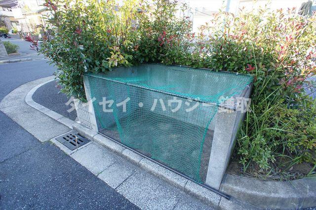 Ｏ・Ｓハイム0101号室 敷地内にゴミ置き場もあります！