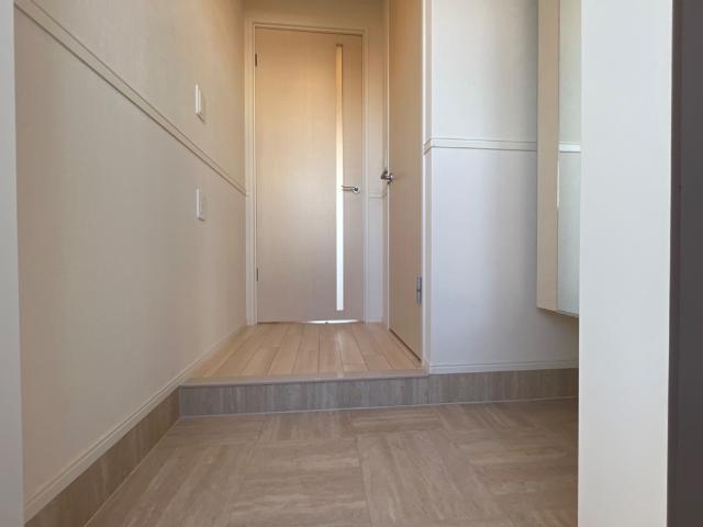 ヴィラージュK 玄関（イメージ）