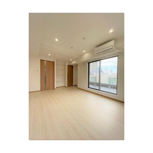 ルベールデュソレイユ406号室 リビング