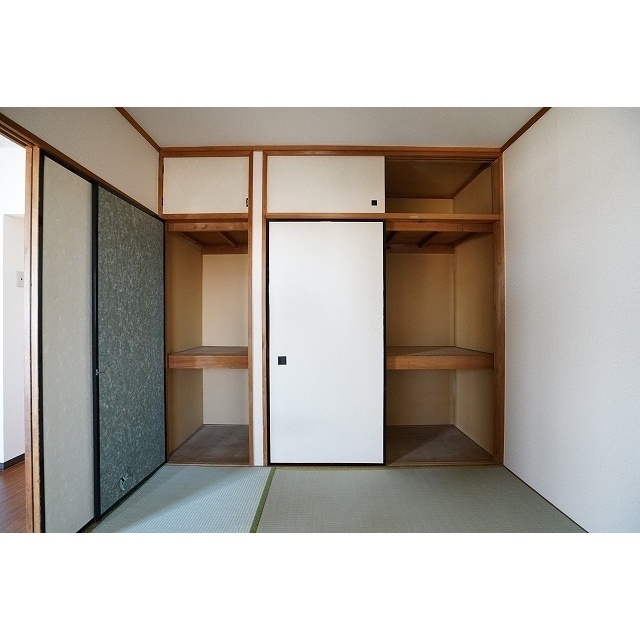 プロヴィデンス秀洋0405号室 収納　押入