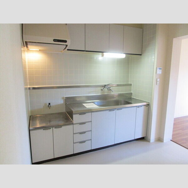エムズ・アーク　A棟104号室 キッチン