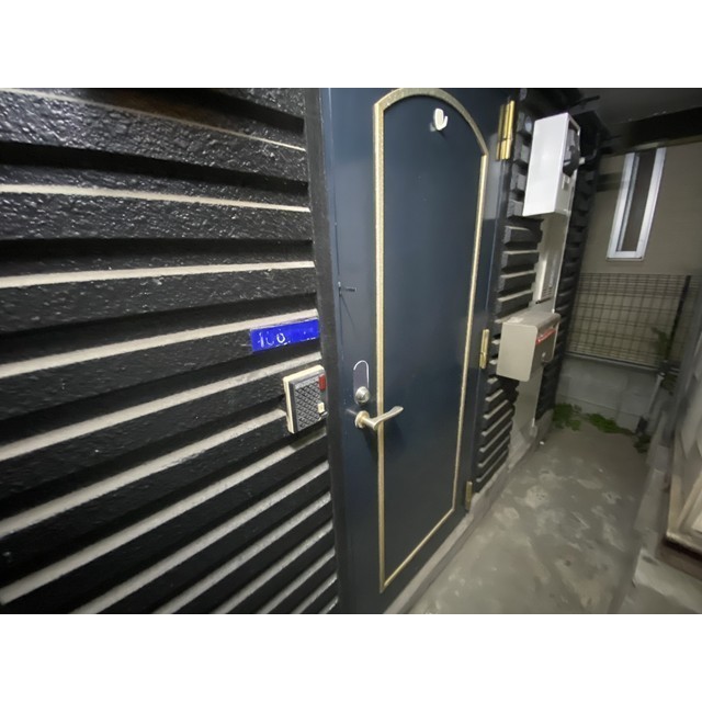 ハイライフ鶴見106号室 玄関