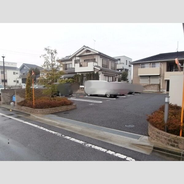 ソレイユ　B 駐車場