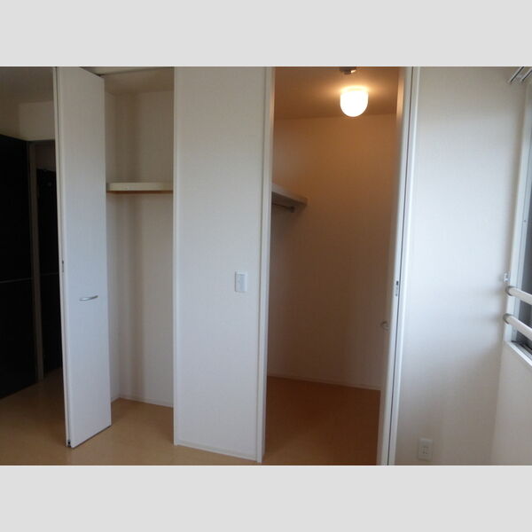 ラポール 収納・ウォークインクローゼット