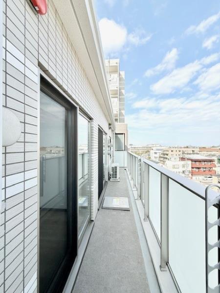 ＣＯＣＯ－ＣＨＩＬＬ　ＫＡＭＥＡＲＩ リビング