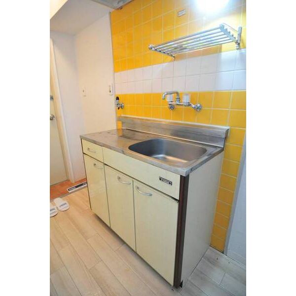 メゾン・ド・ラビヤル0109号室 キッチン