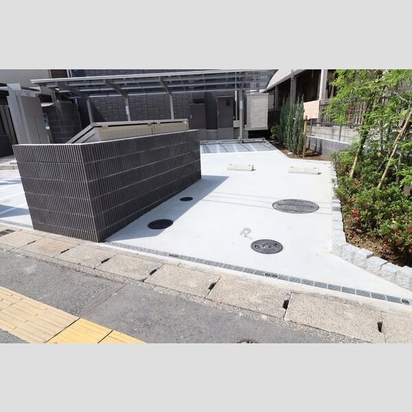 メゾンフォレストⅦ206号室 駐車場(要空き確認)