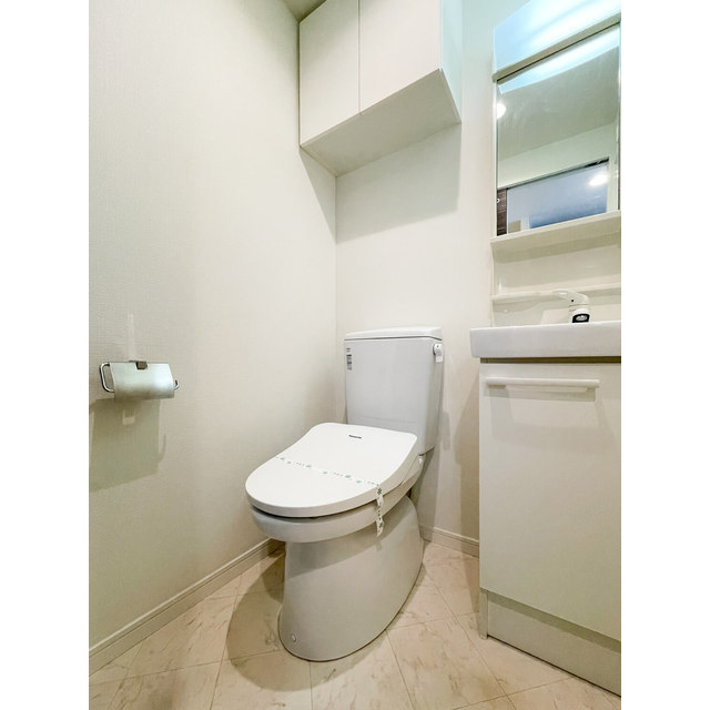 ルクレ西新宿0503号室 内観