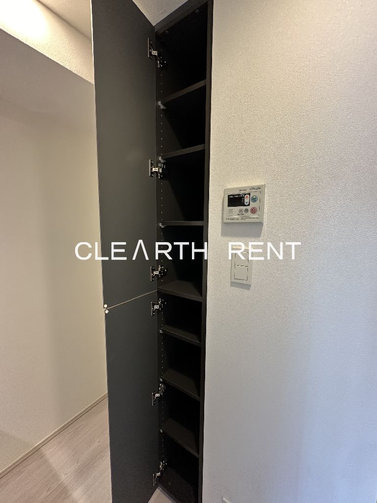 コンシェリア神楽坂 ＣＲＯＳＳＩＡ2階 収納スペース