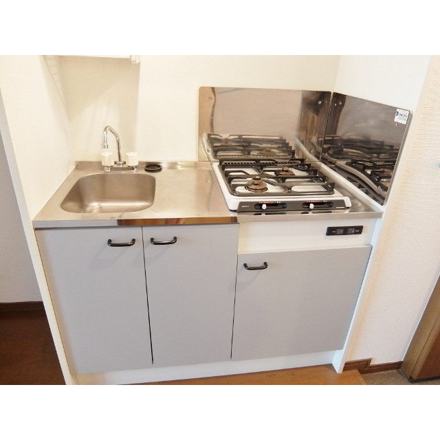 アンプルール フェール アミーⅡ102号室 キッチン