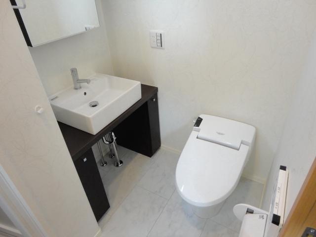 パラディ成城2階 トイレ