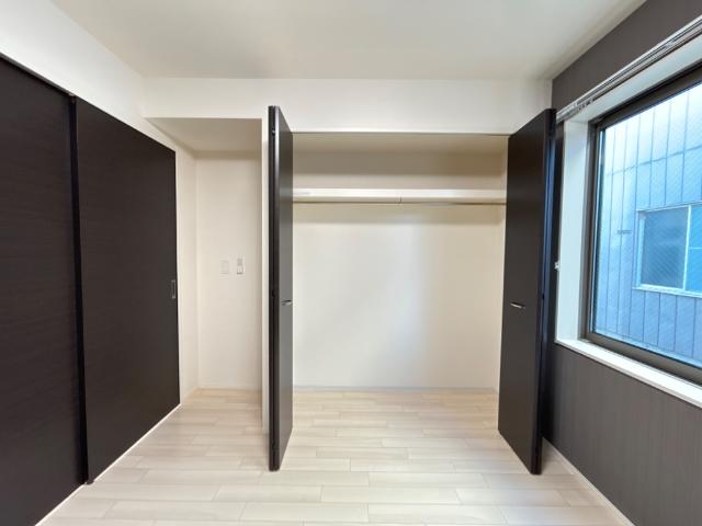 チャーム・ツートンB クローゼット