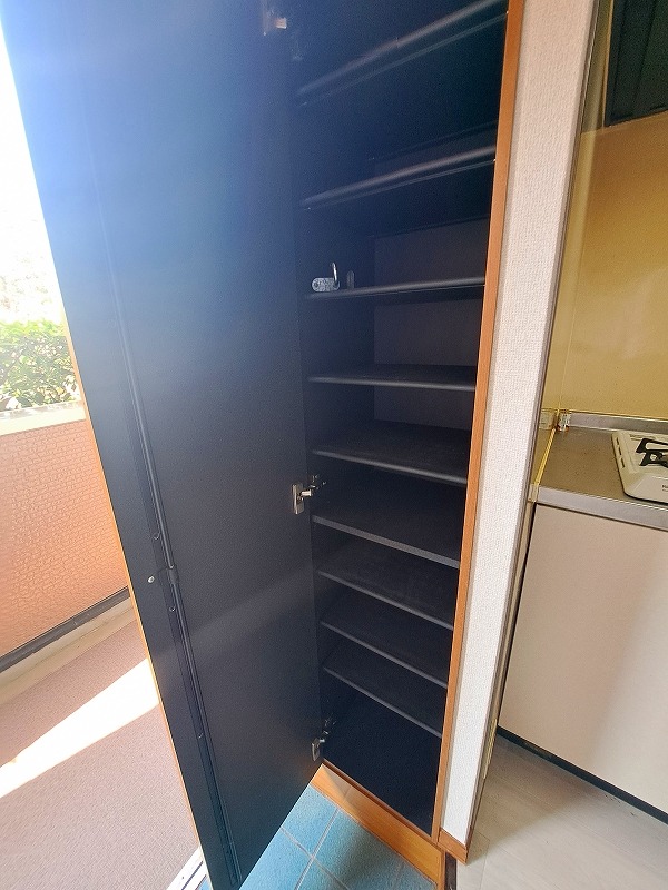 サンヴィアーレ坂本1階 玄関