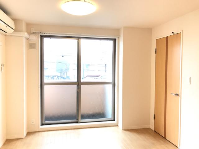 ロビュスト　メゾン 洋室