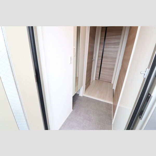 プレミール305号室 玄関