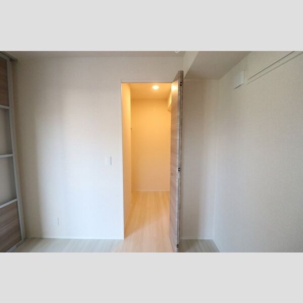 アベニール112号室 ウォークインクローゼット