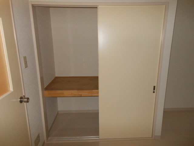 ロイヤルシティ船堀0101号室 収納