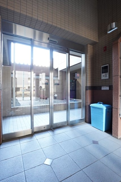 ミリオンステージ西早稲田壱番館401号室 エントランス